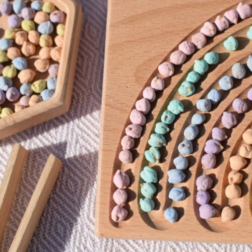 Little Ones, Rainbow breathing board with pastel chickpeas